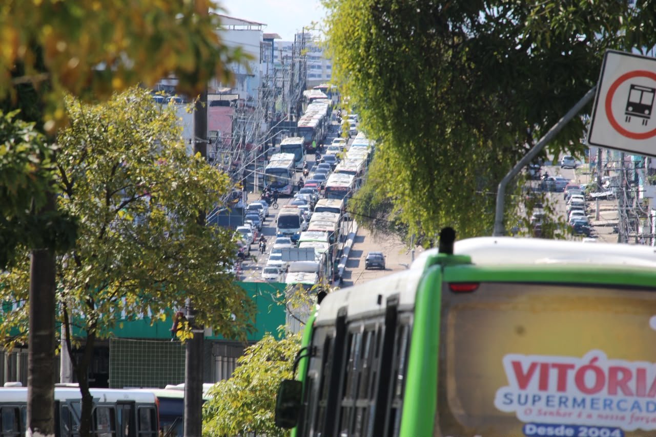 Rodoviários ameaçam paralisação de 70% da frota de ônibus nesta quinta em Manaus