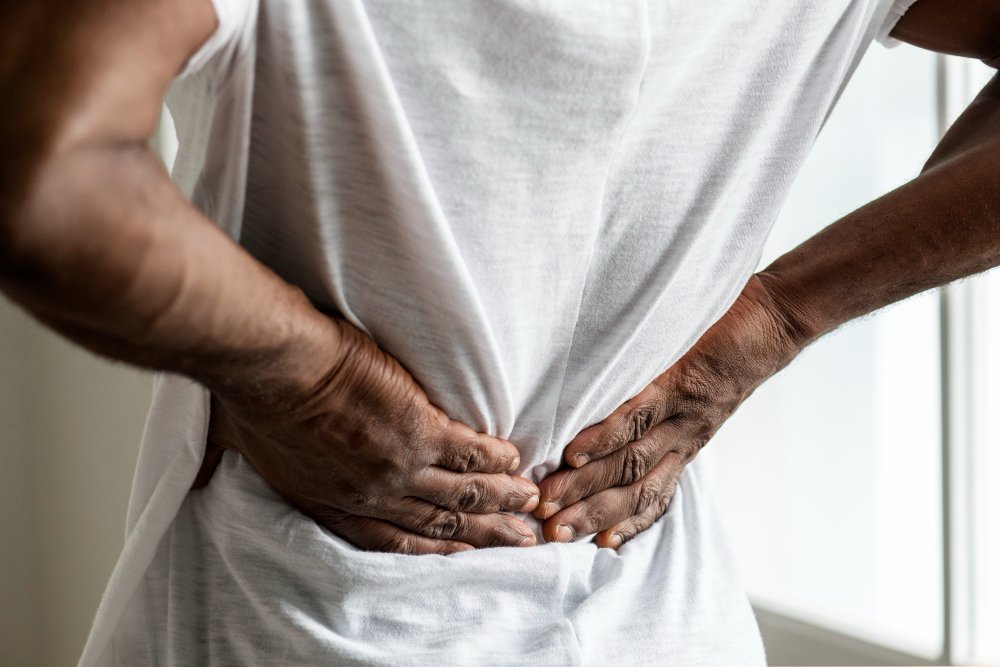 Uso frequente de medicamentos anti-inflamatórios pode causar lesões nos rins, alerta médica