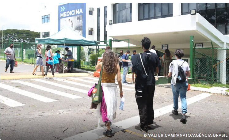 Prazo para renegociar dívidas do Fies com descontos do Desenrola encerra em setembro