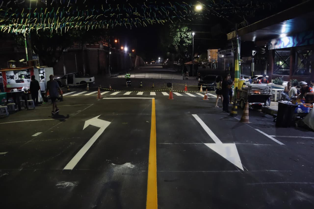 Rua José Clemente tem trânsito alterado e passa a operar com mão inglesa no Centro