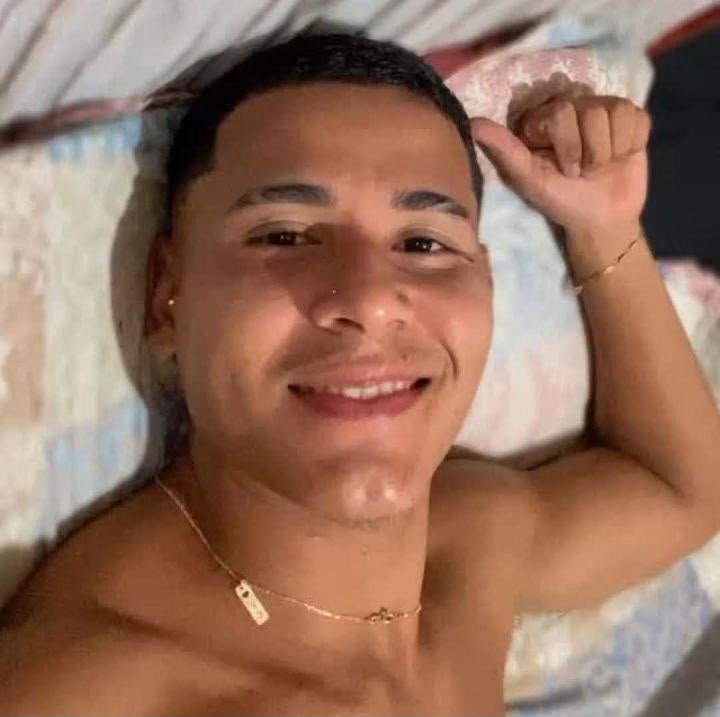 Jovem que morreu afogado durante passeio na Praia do Tupé é identificado