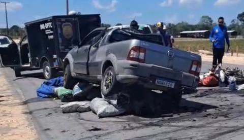 Grave acidente entre moto e picape deixa um morto e um ferido na AM-010