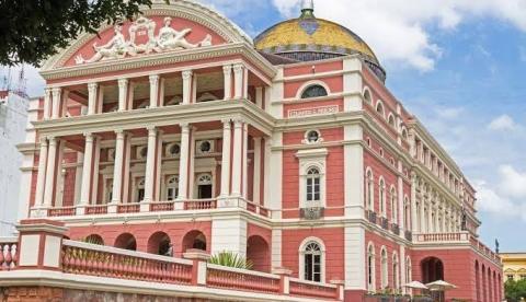 Orquestra de Câmara e Orquestra de Violões apresentam "Brasilidades" no Teatro Amazonas