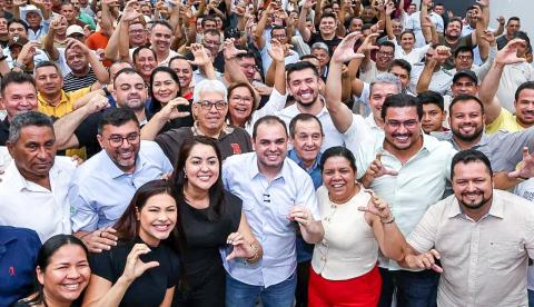 Encontro político reúne prefeitos e mais de 250 lideranças em apoio a Roberto Cidade