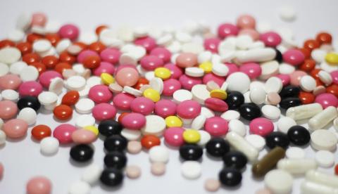 Uso excessivo de anti-inflamatórios pode prejudicar os rins; veja os sinais de alerta