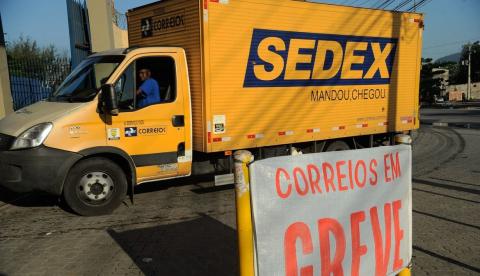 Funcionários dos Correios debatem greve nacional para setembro