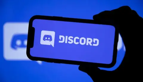 Discord é obrigado a suspender transmissões ao vivo no Brasil