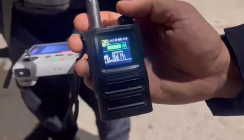 Operação da PM na Maré acha gráfica de dinheiro falso e detector de drones do Comando Vermelho