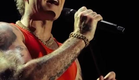Robbie Williams revela diagnóstico de autismo aos 52 anos