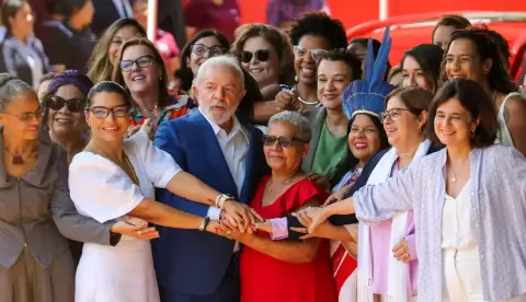 Pesquisa Quaest aponta vantagem de Lula entre mulheres em eventual 2º turno
