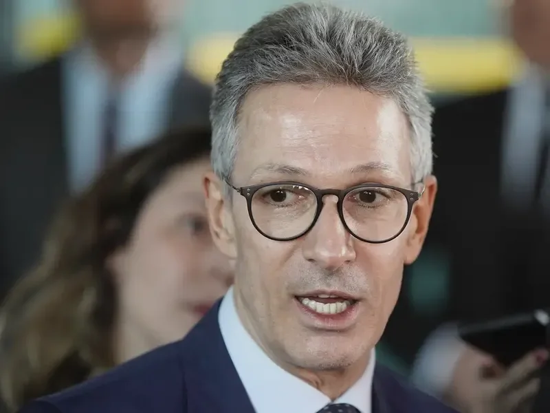 Zema promete privatizar Petrobras e fazer mudanças no STF se ganhar eleição: 'Privatizar tudo'