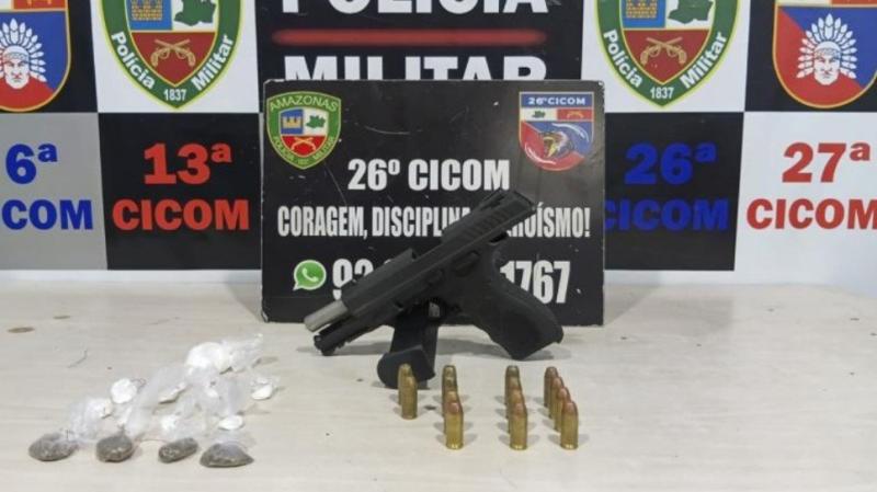 Homem que vendia drogas em torneio tenta "driblar" PM e acaba preso em Manaus