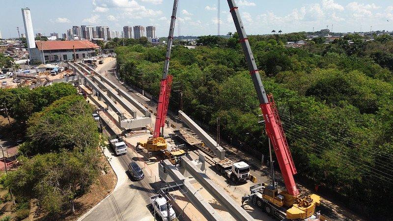Manaus acelera obras e conclui montagem de vigas no Passarão