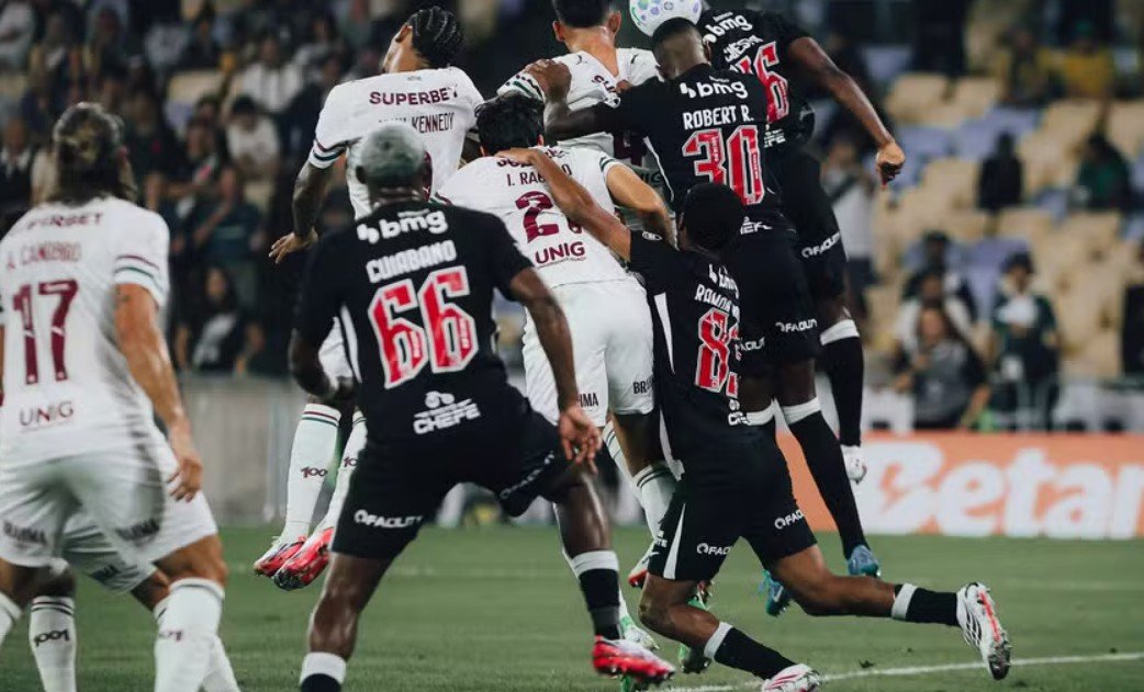 Vasco e Fluminense empatam sem gols no jogo de ida das oitavas da Copa do Brasil