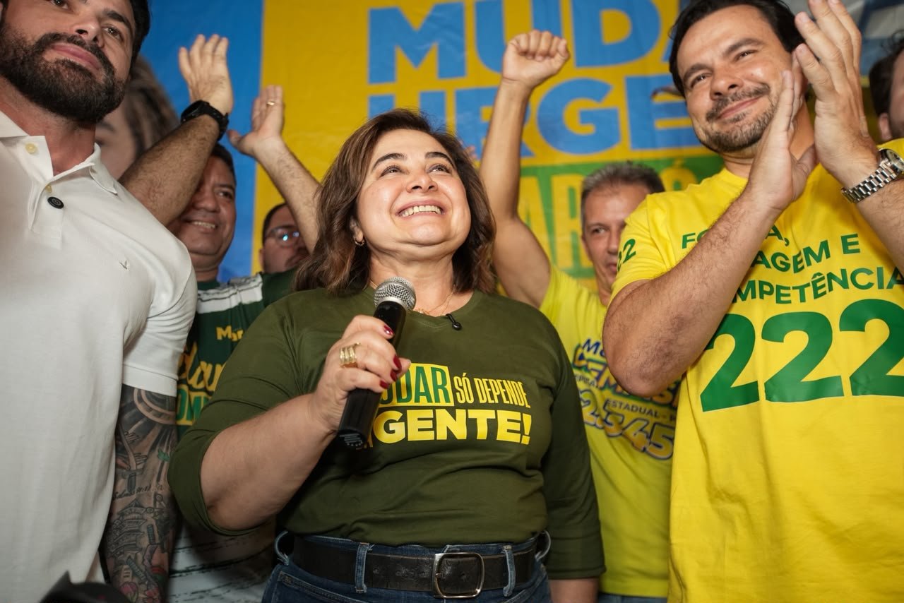 ‘Adesivaço 22’ marca início da campanha de Maria do Carmo ao Governo do Amazonas