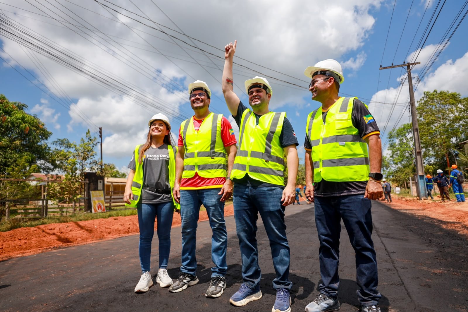 Obras de infraestrutura urbana em Autazes recebem vistoria do governador Roberto Cidade