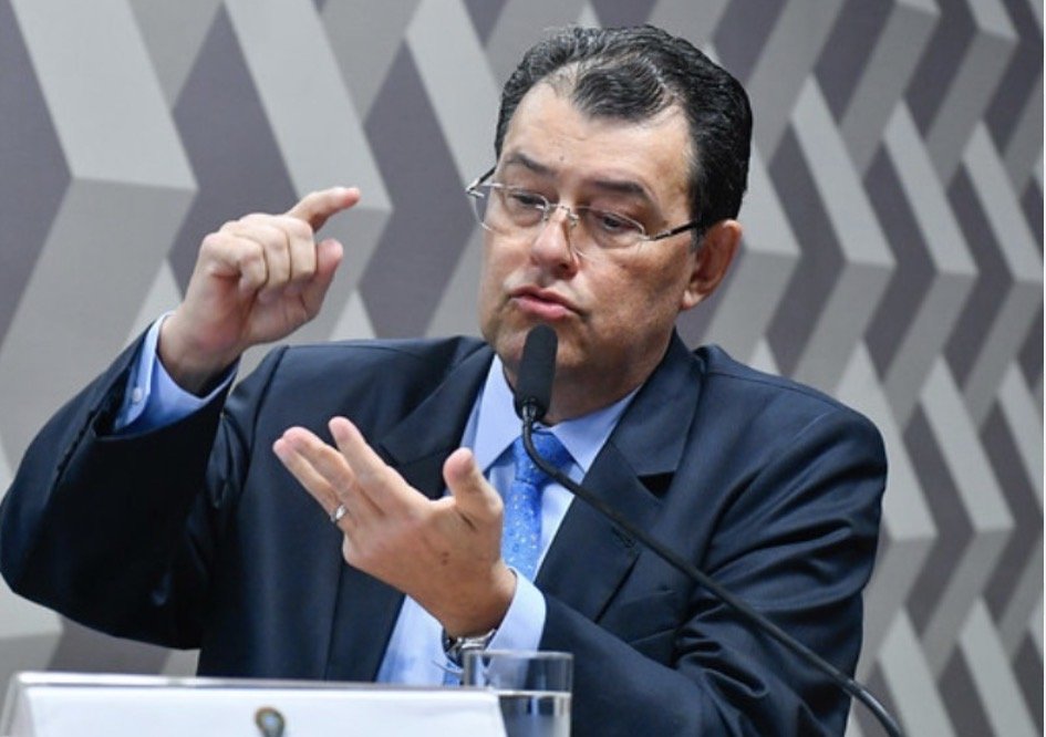 Eduardo Braga pode ficar fora do Senado, segundo pesquisa Real Time  Big Data