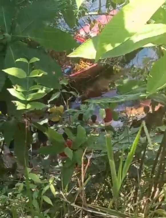 Jovem morre afogado no Rio Negro após desaparecer em flutuante em Manaus
