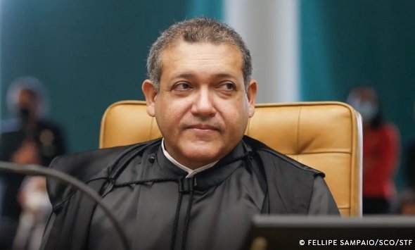 Kassio Nunes Marques manda restabelecer filiação de Flávio Bolsonaro ao PL