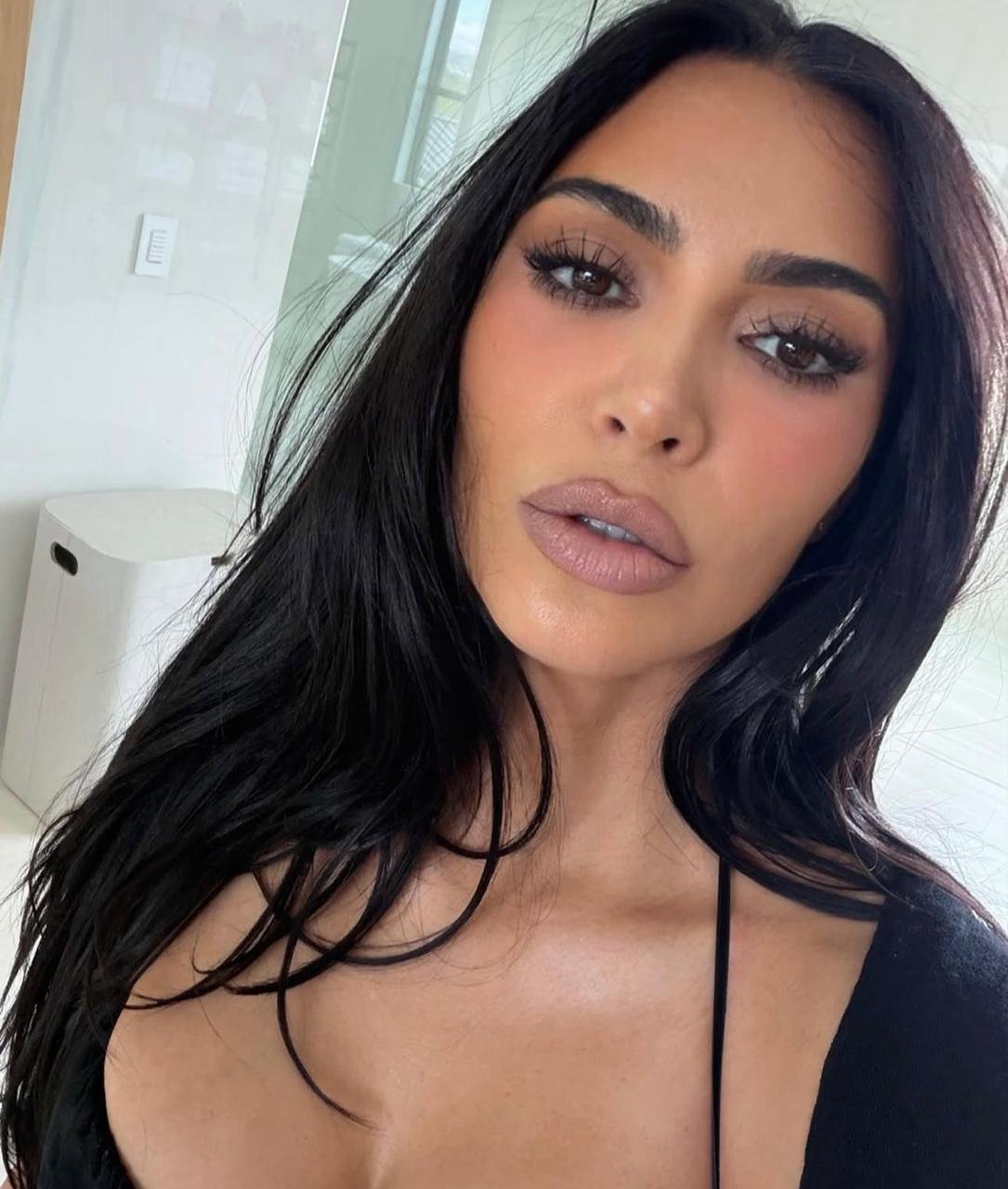 Homem é preso após invadir mansão de Kim Kardashian