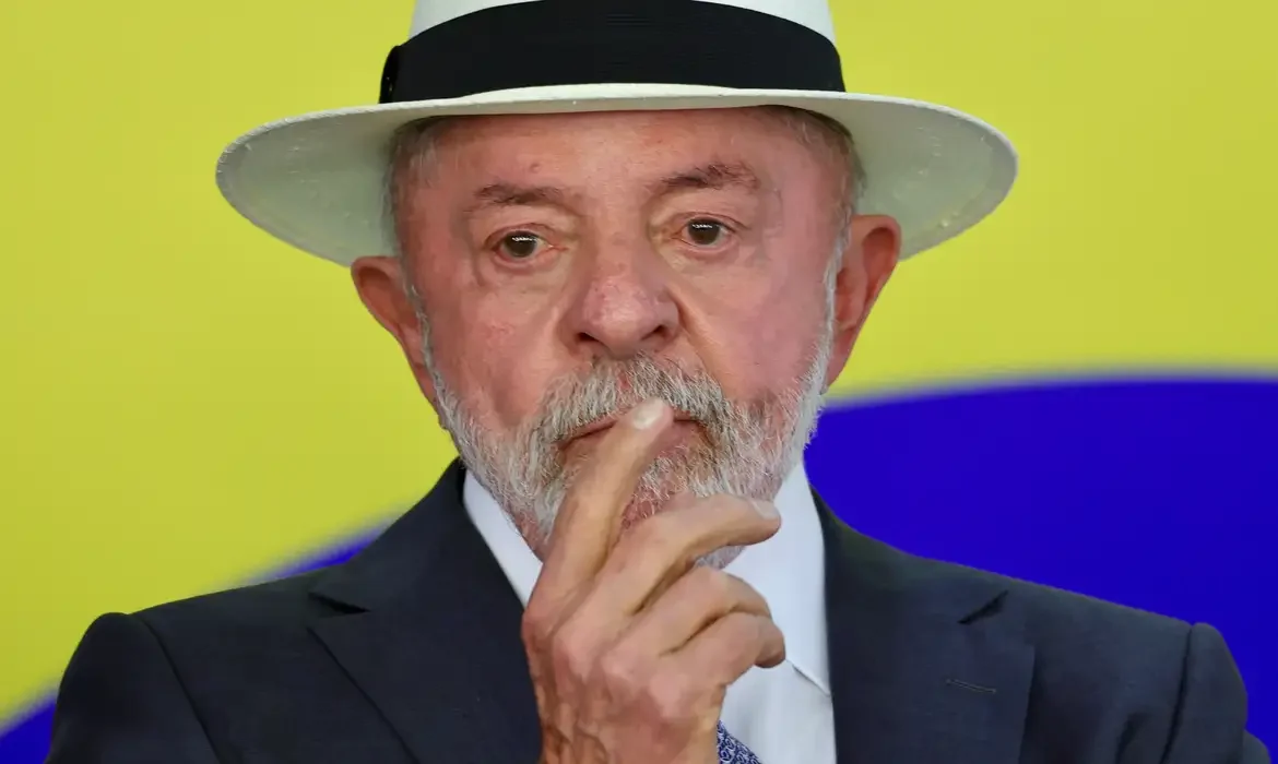 Ex-chefe de gabinete de Lula deixa campanha após revelação de empréstimo com lobista