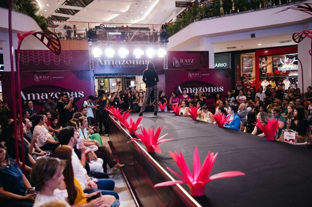 Verão e os rios amazônicos são inspirações para desfile de moda em Manaus