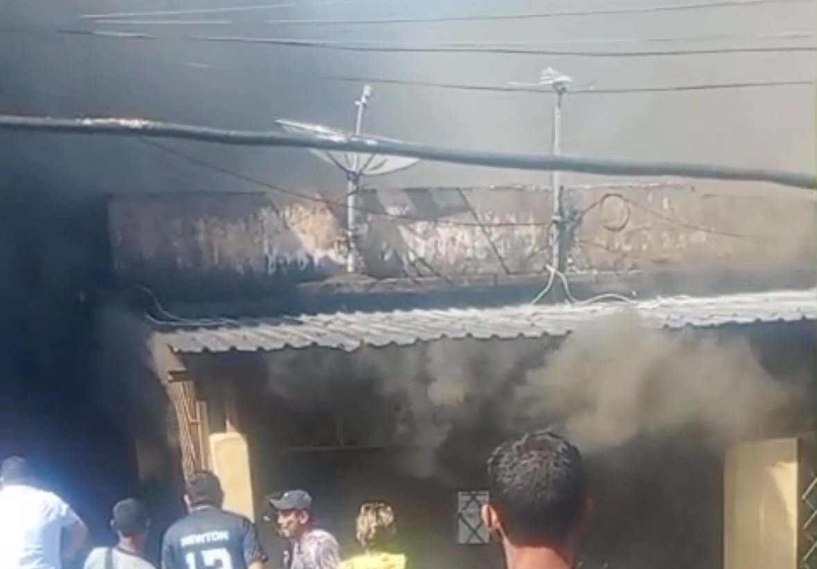Homem amarra companheiro, deixa casa pegando fogo e acaba detido em Manaus