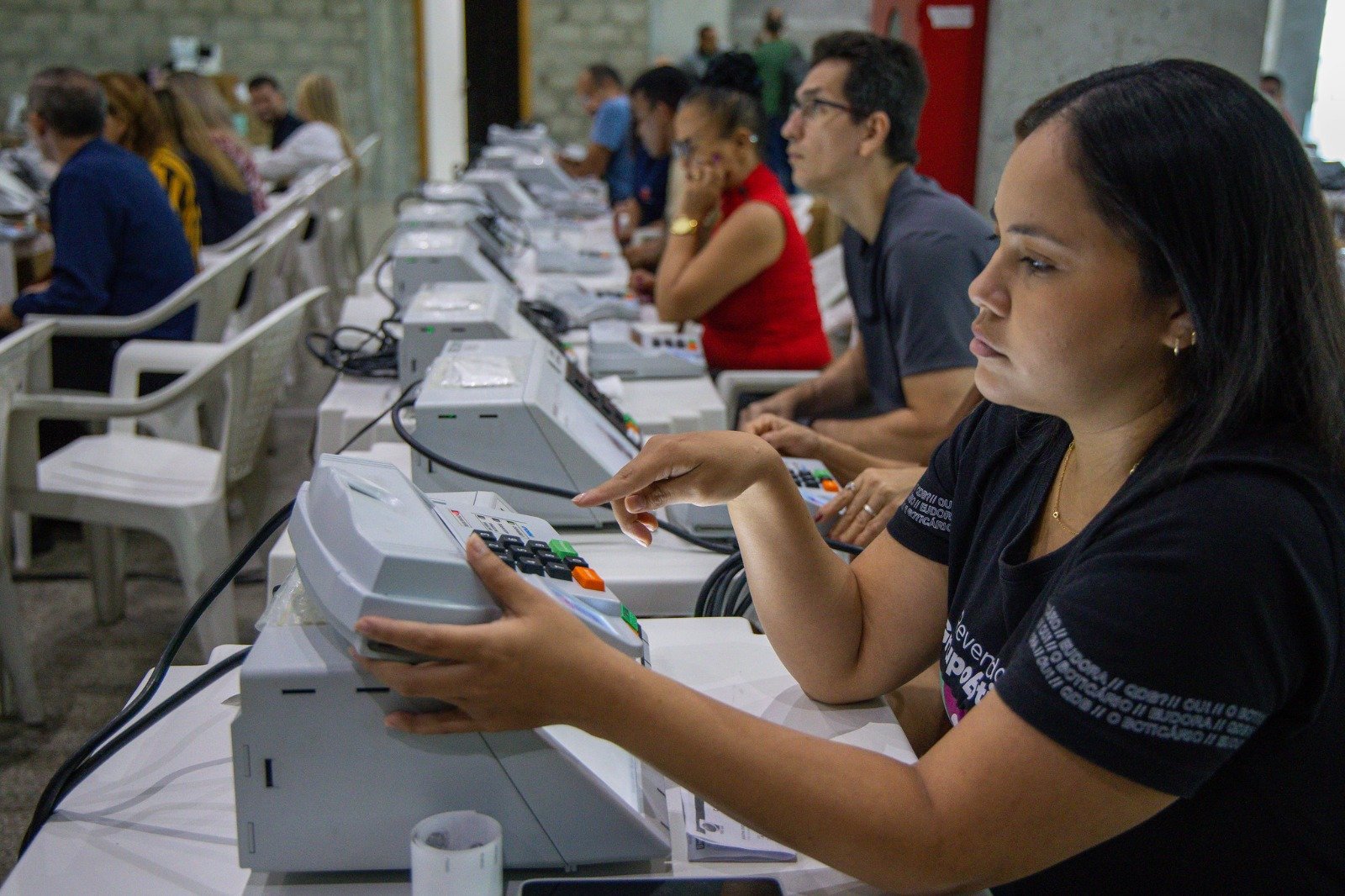 TRE-AM inicia treinamento de 42 mil mesários e apresenta novo fluxo de votação