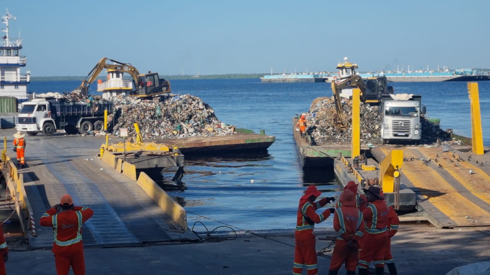Ações de limpeza recolhem mais de 2 mil toneladas de lixo na orla e zona rural de Manaus
