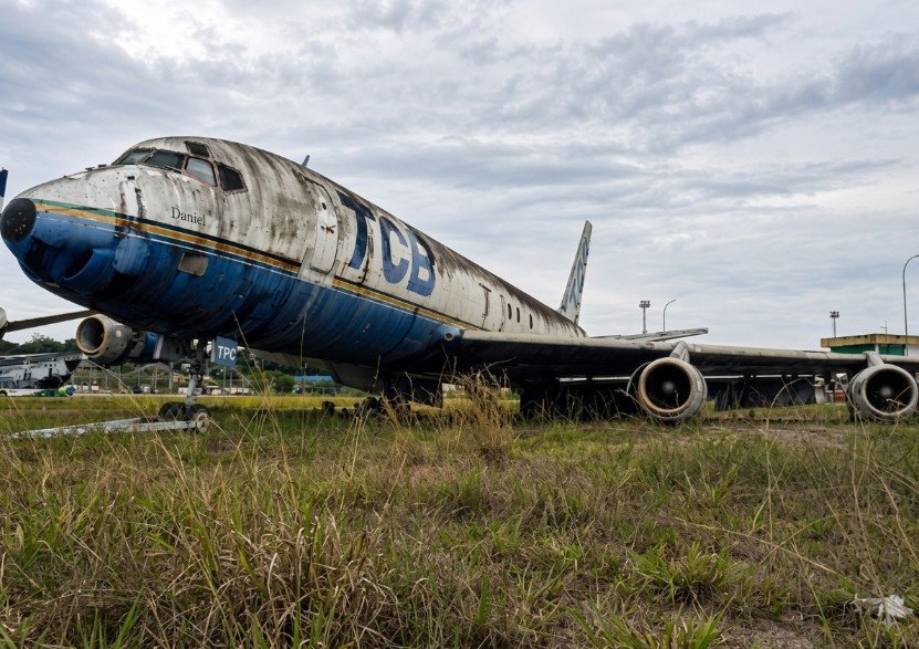 Avião histórico abandonado em Manaus há décadas será levado para a Nova Zelândia