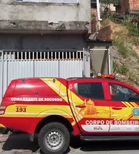 Irmãos bebês morrem carbonizados durante incêndio em quitinete no Parque São Pedro