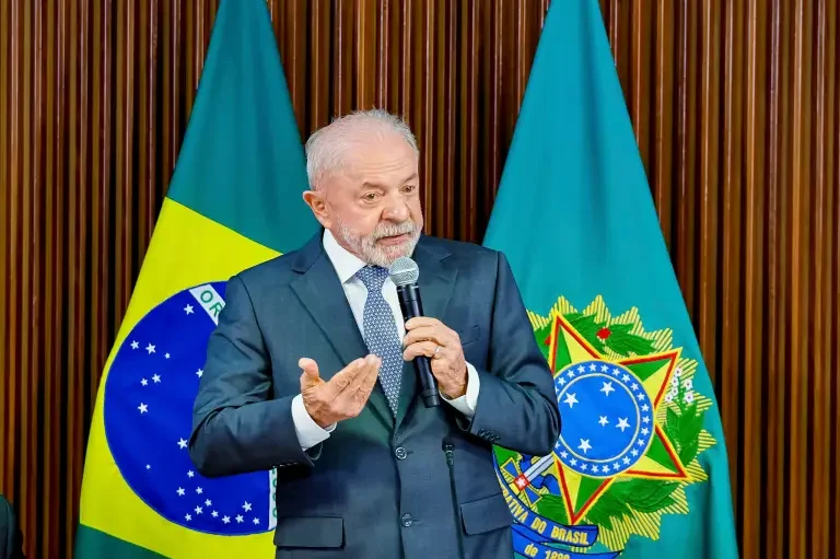 Lula lidera cenários de 2º turno contra Flávio, Zema, Caiado e Renan, aponta Quaest