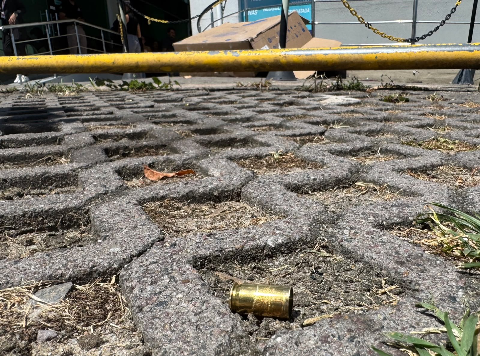 Assassinato de homem em plena luz do dia no Parque Dez pode ter ligação com tráfico de drogas
