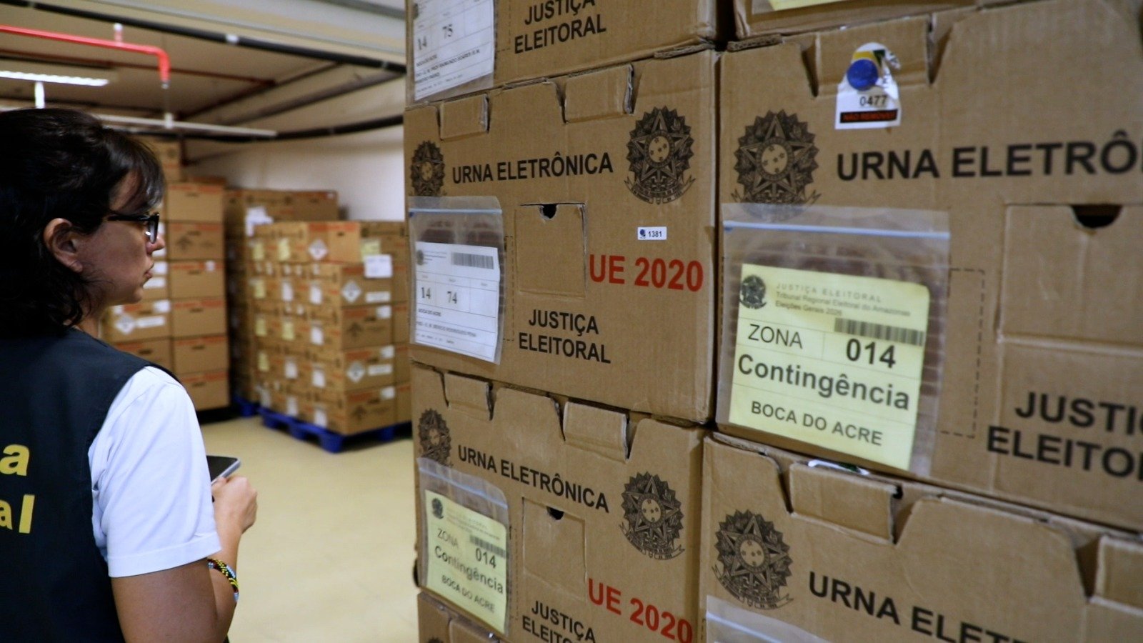 TRE-AM envia 583 urnas para 11 cidades do Amazonas