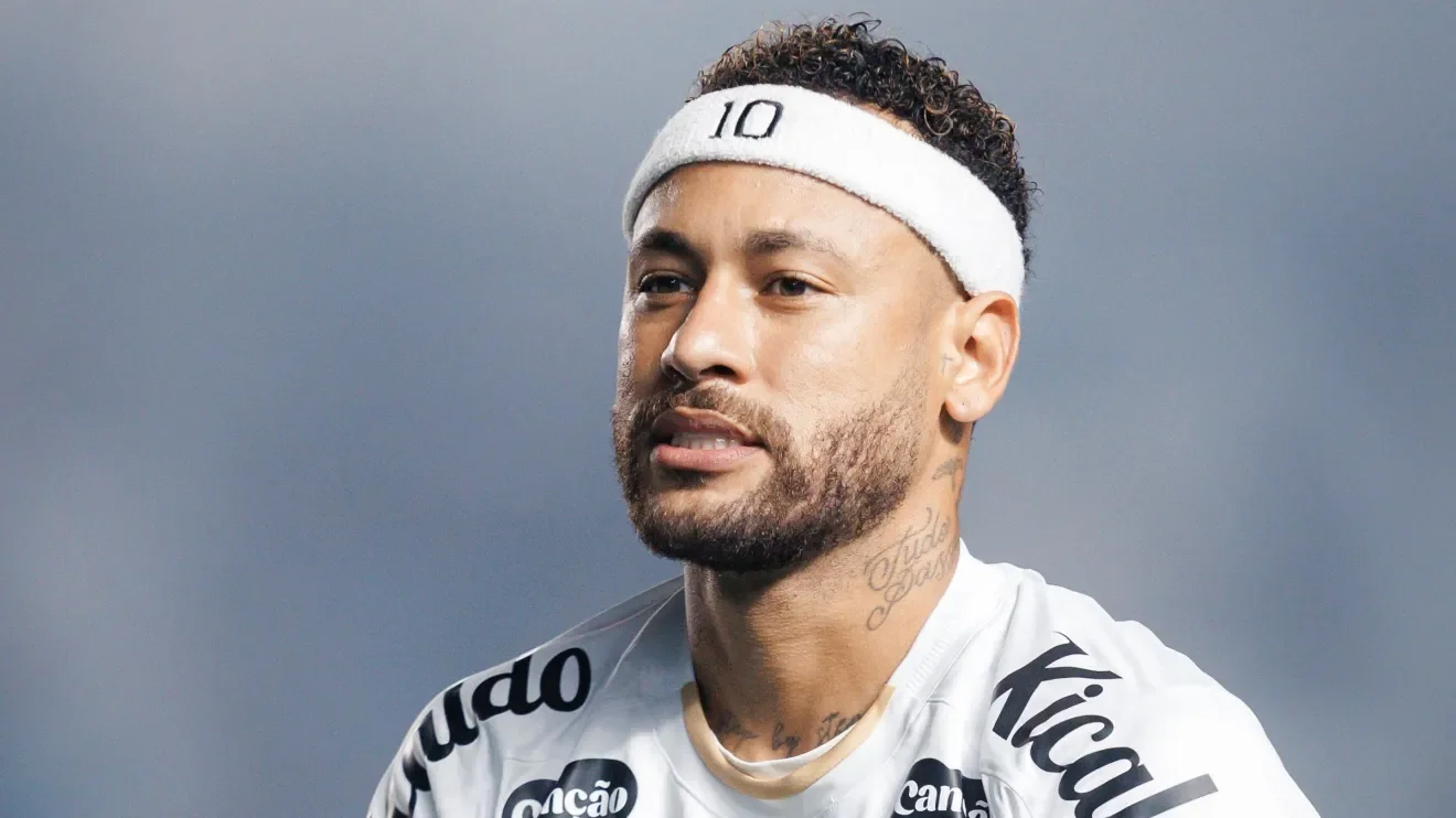 Após lesão, Neymar detona gramado da Vila Belmiro: “Pior que já teve”