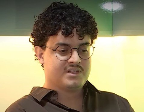 Professor diz que sobreviveu a nove facadas por “milagre” e teme voltar às aulas