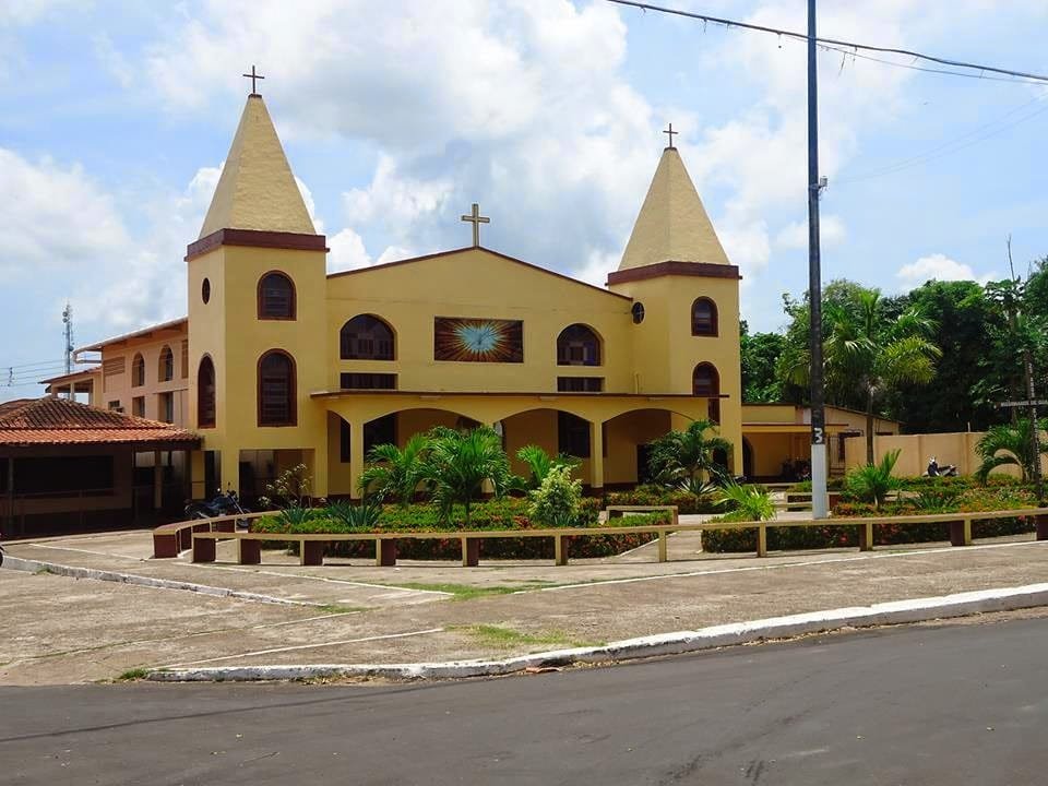 Criminosos invadem igreja e roubam equipamentos de som em Itacoatiara