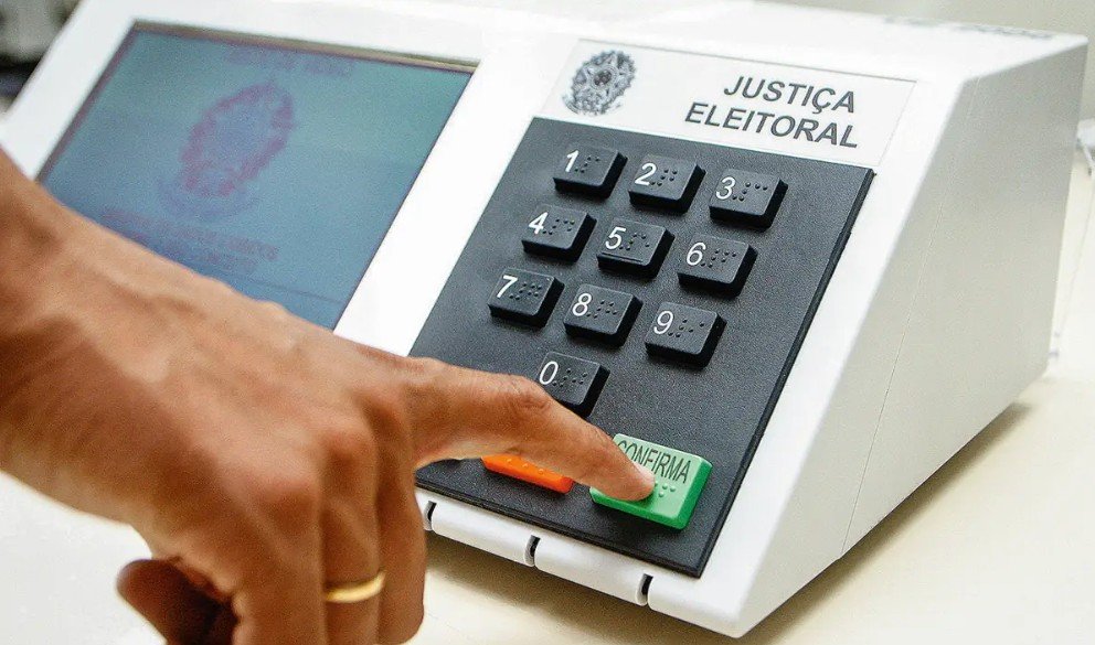 Aposentado que votar nas eleições pode ter Prova de Vida feita automaticamente