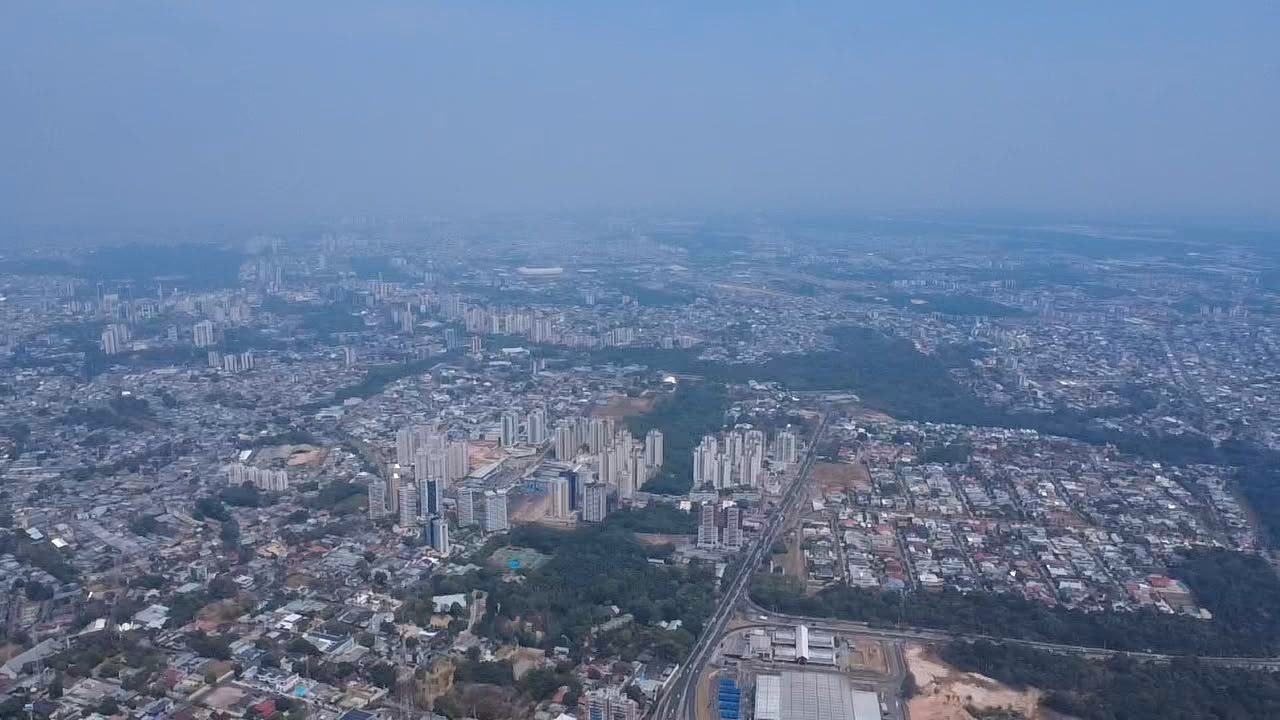 Fumaça das queimadas agrava problemas respiratórios em Manaus; saiba os sinais de alerta