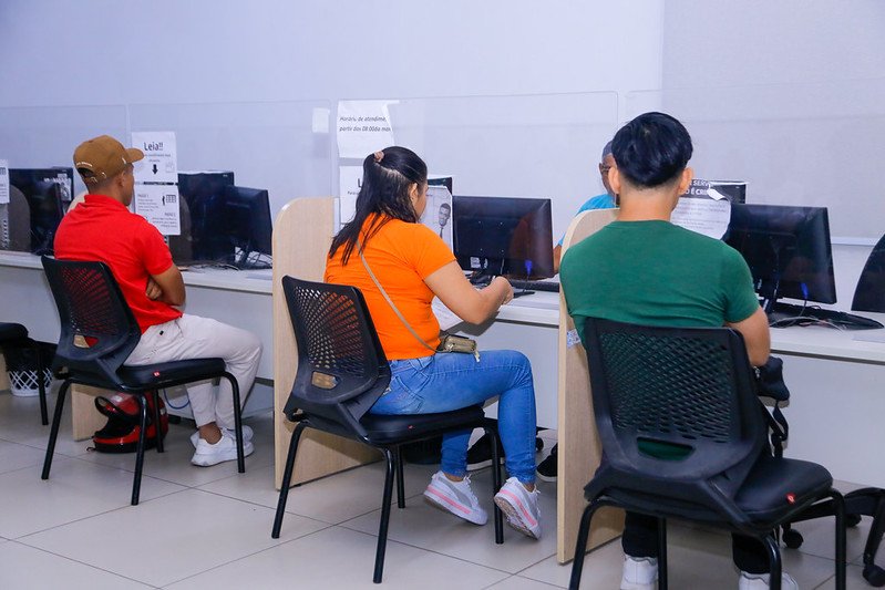 Sine Manaus oferta 890 vagas de emprego nesta quinta-feira