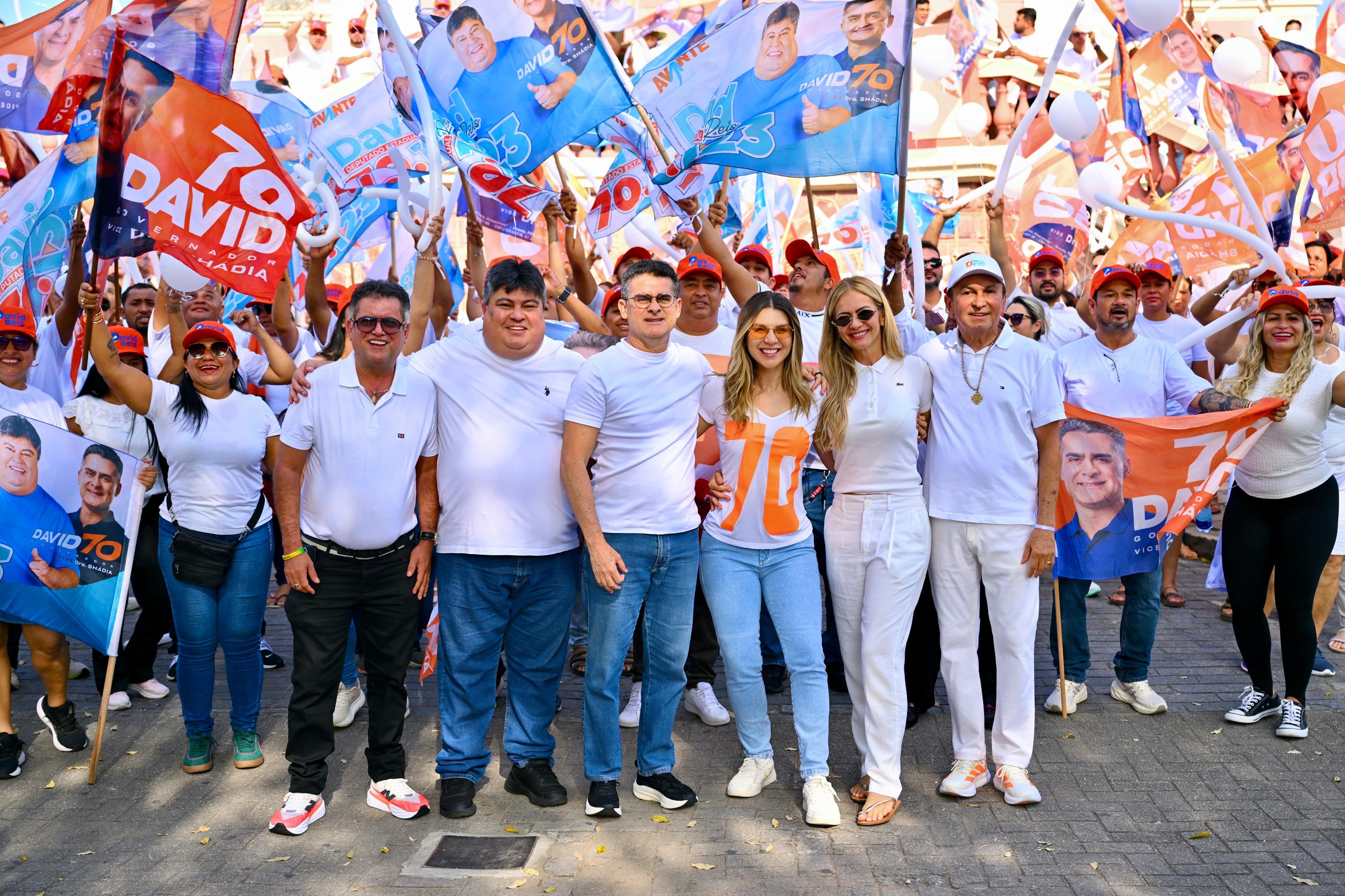 David Almeida defende fim da polarização política em ato pela paz no Centro de Manaus