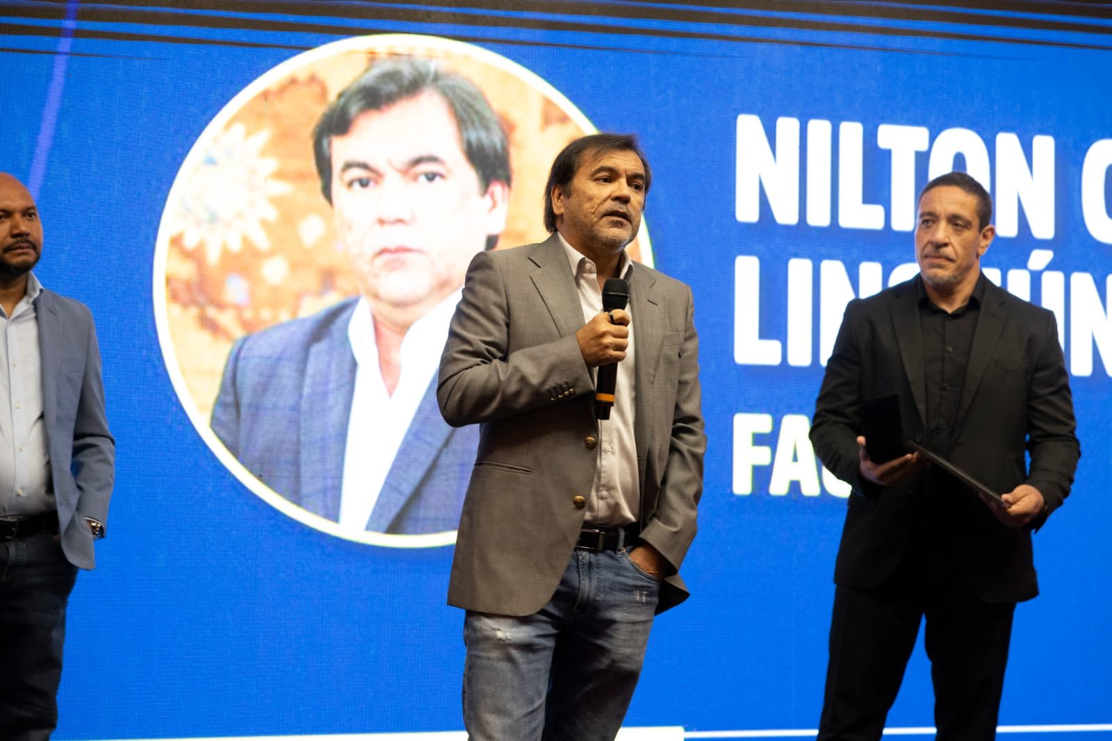 Presidente do Grupo Nilton Lins recebe honraria da CBDU em Goiânia