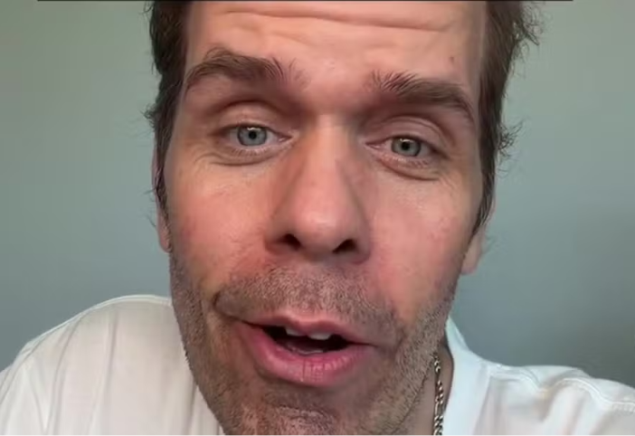 Internado, Perez Hilton acredita que estamos em 2016