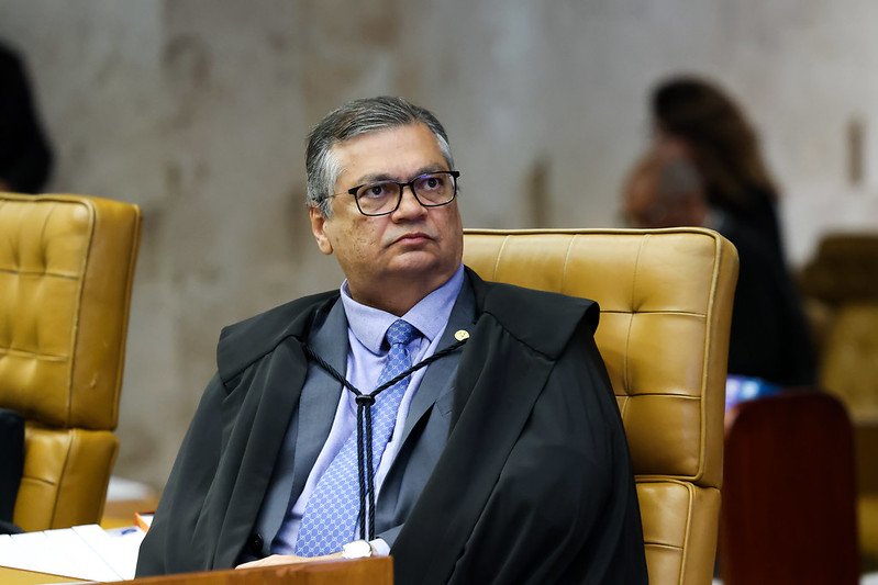 Dino quebra sigilo de 5 mil páginas de investigação sobre filme de Bolsonaro