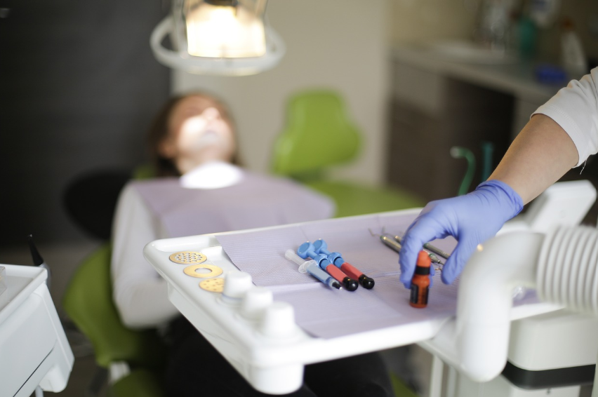 Semsa amplia atendimento odontológico especializado para mulheres vítimas de violência