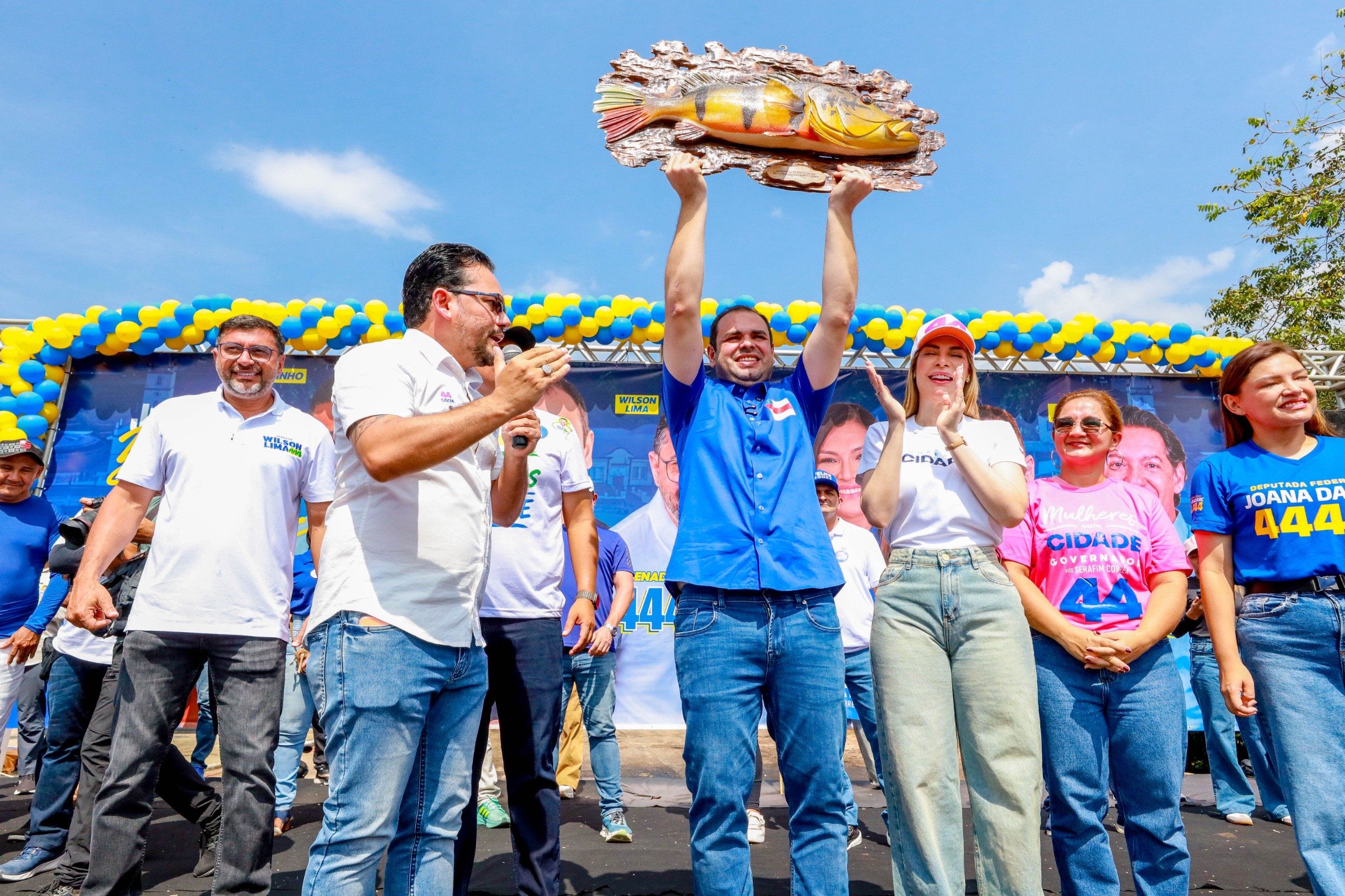 Com propostas para o turismo e combate à fome, Roberto Cidade cumpre agenda de campanha em Barcelos