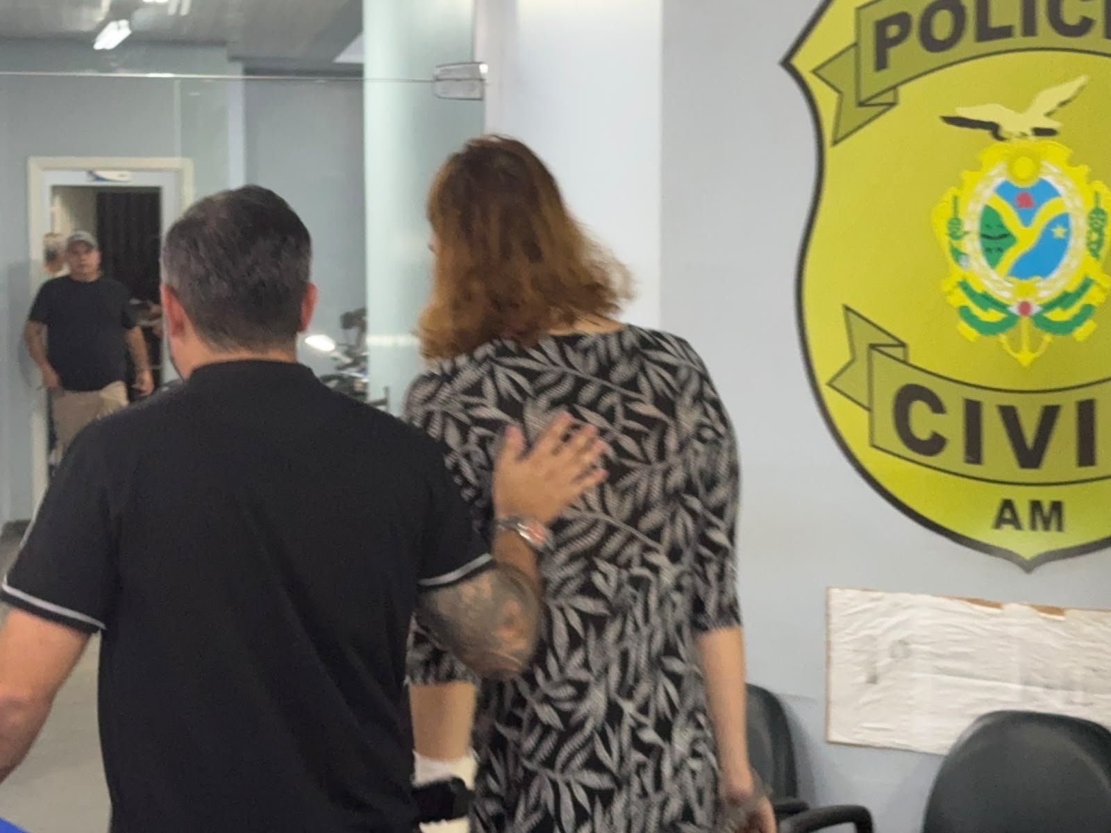 Idoso ficou sem os olhos: PC detalha crime macabro de enteada trans contra padrastro em Manaus