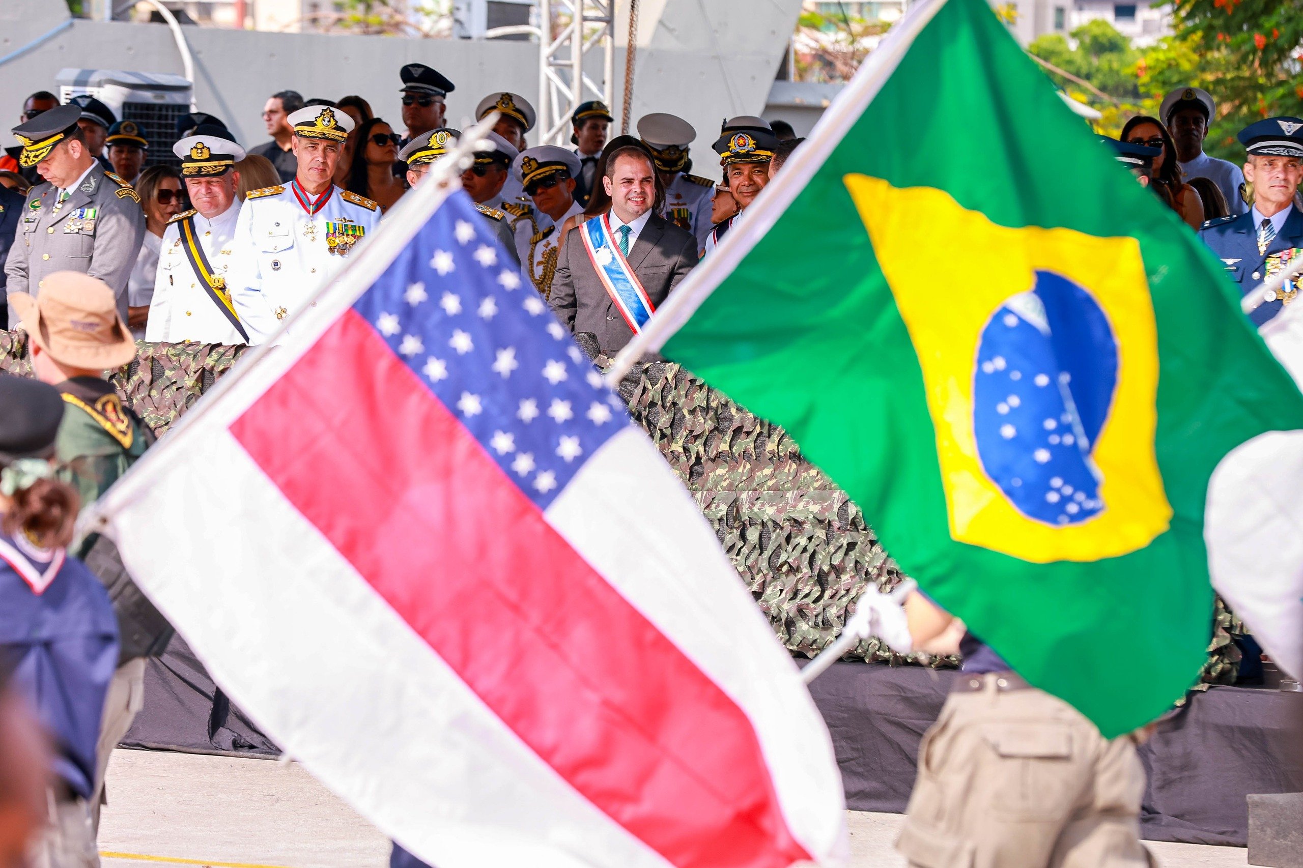 Roberto Cidade acompanha solenidade de Independência e reforça compromisso com a segurança no Amazonas