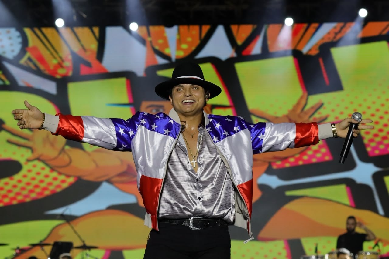 Filho do Piseiro e DJ Dennis primeira noite de programação com show nacional do Sou Manaus