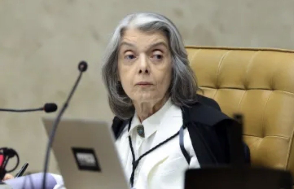STF: Cármen Lúcia se diz envergonhada por tensão e pede desculpas ao povo brasileiro